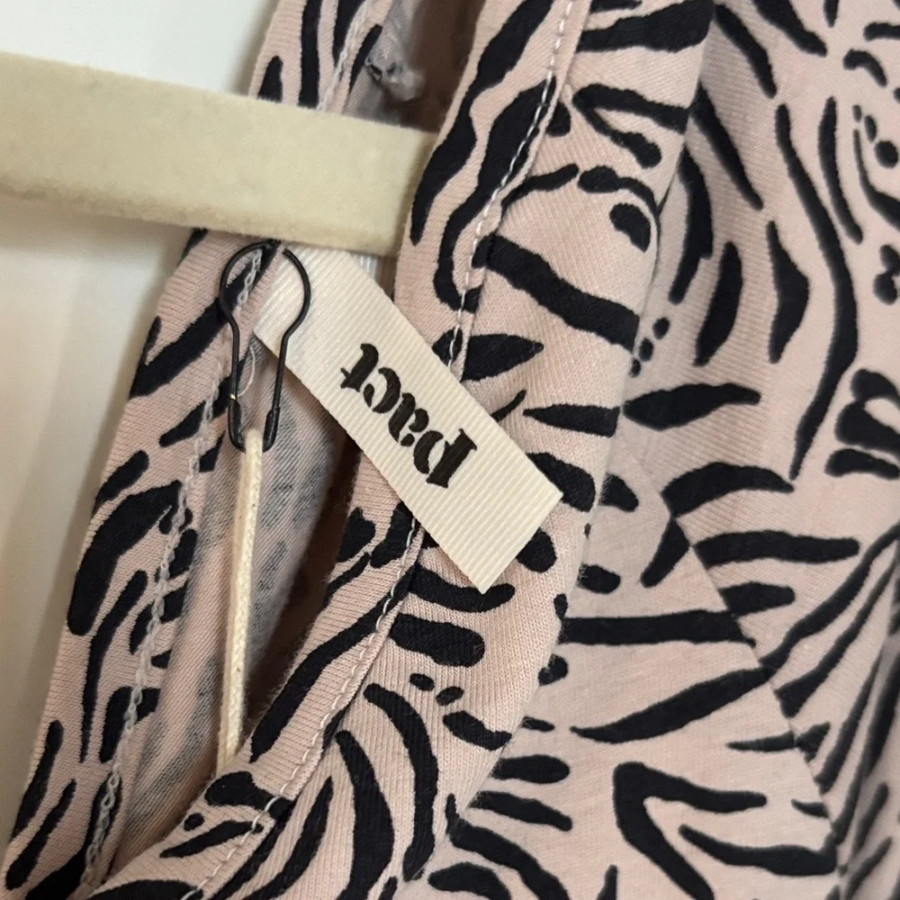 Chic Brown and Cream Patterned Midi Dress - Picture 2 of 6